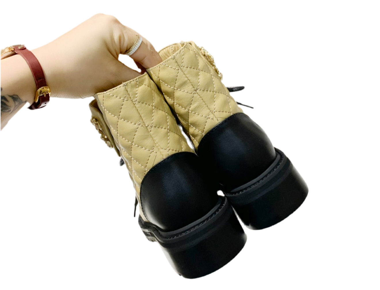Boots Chanel yellow and black