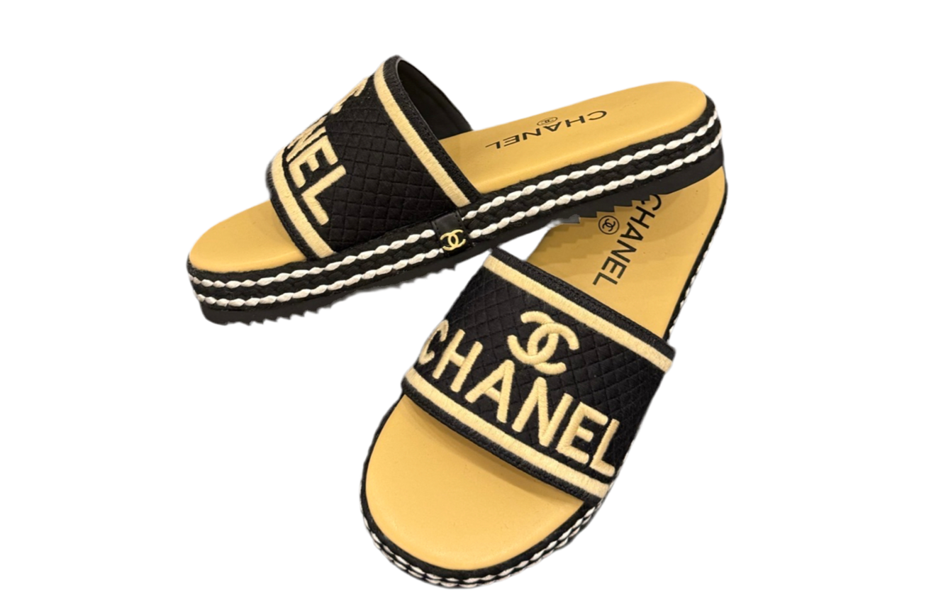 Sandals Chanel