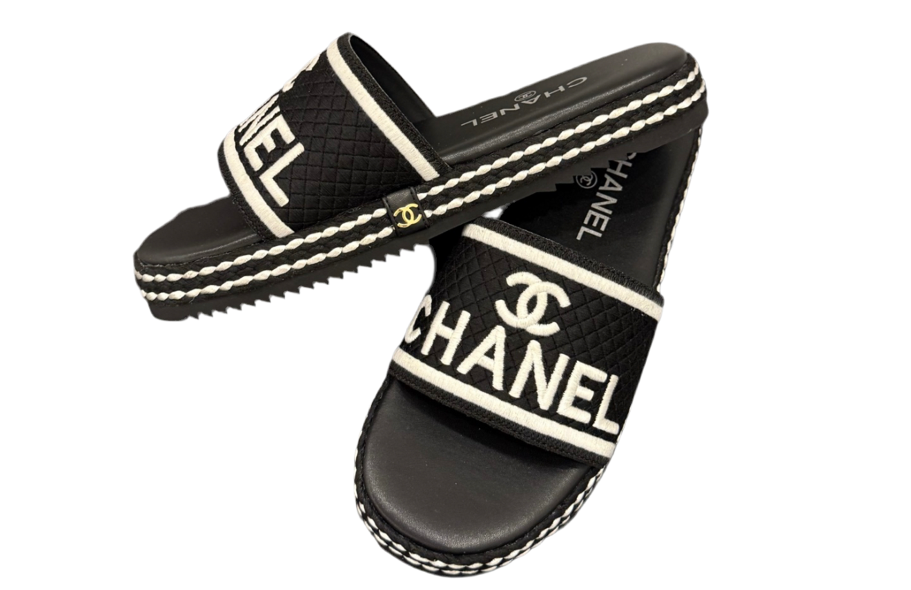 Sandals Chanel