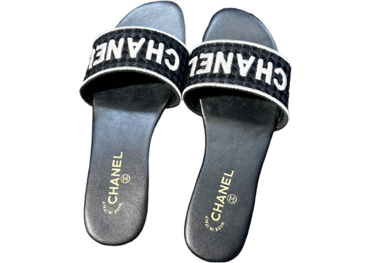 Sandals Chanel