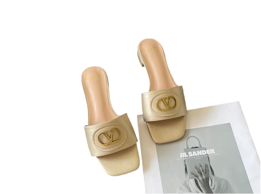 Sandals VALENTINO cream