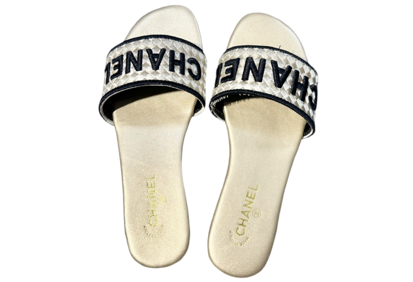 Sandals Chanel