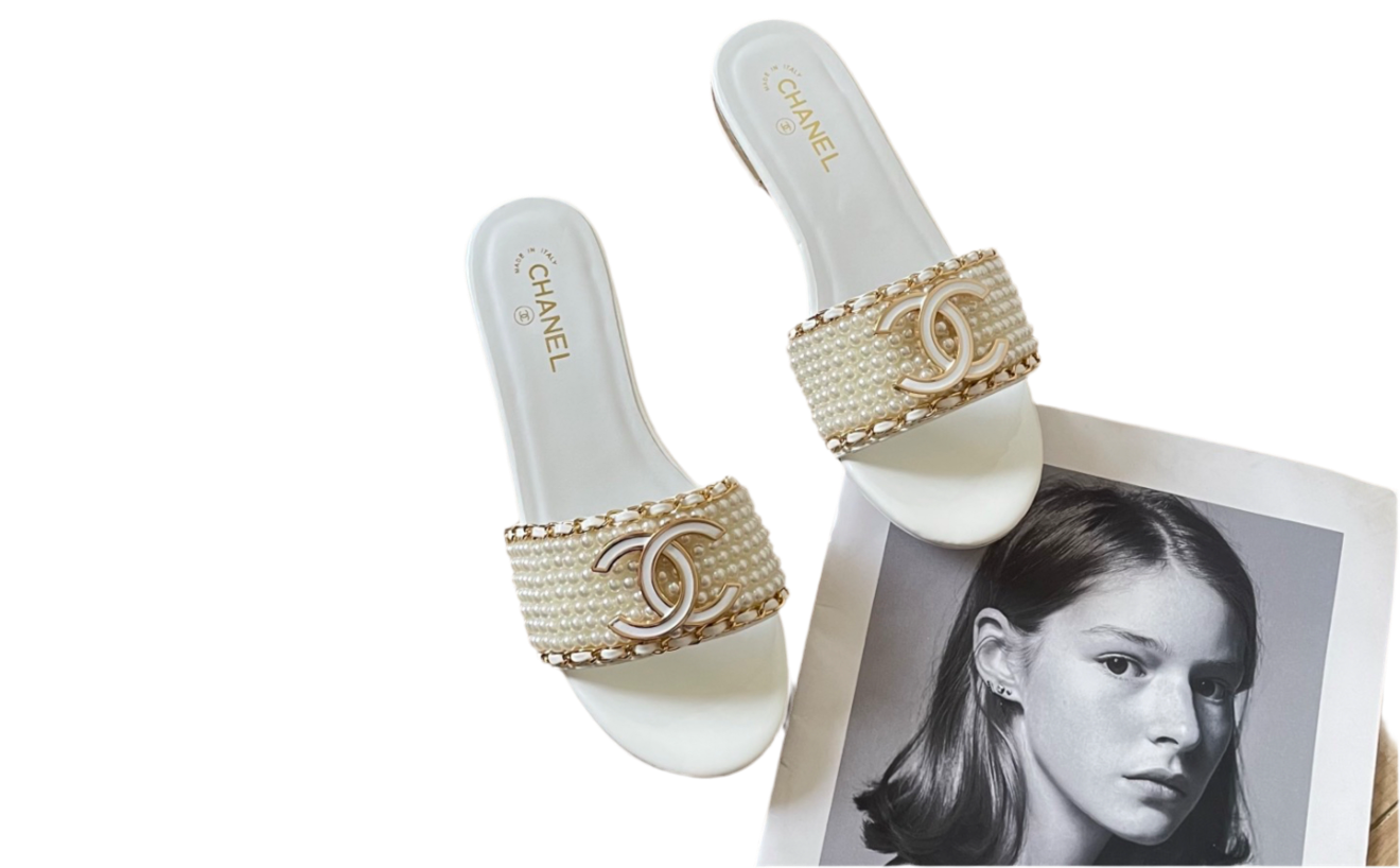 Sandals Chanel