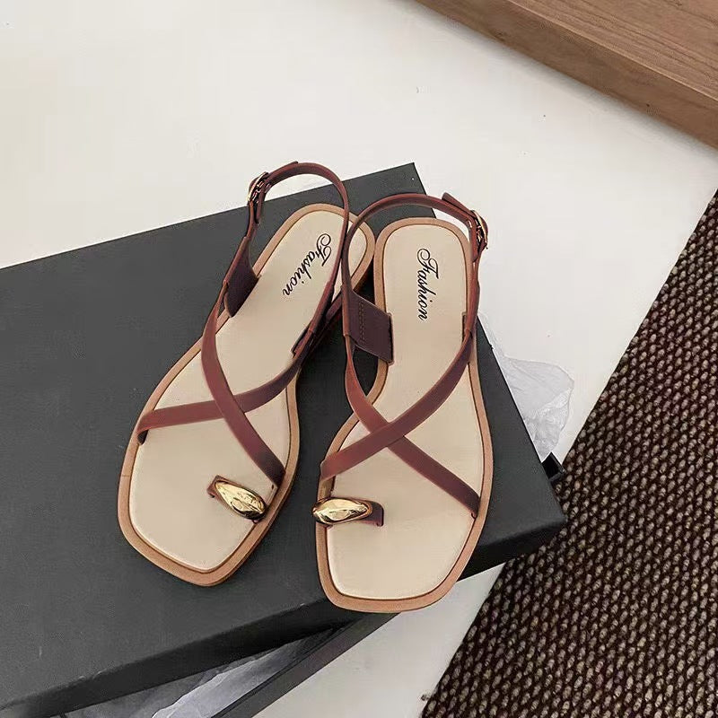 New Roman Sandals Women's Summer All-match Outwear Beach Finger Slippers 2025 Elegant Flip Flops for Women